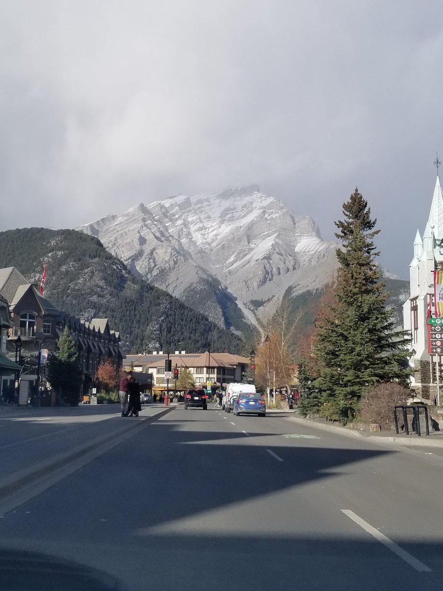 KitShankara's tweet photo. Banff FTW

#NaturePhotography #MeanwhileInCanada
#DoMoreInDuer
#ShareYourWeather #yyc https://t.co/pXPlV84I13