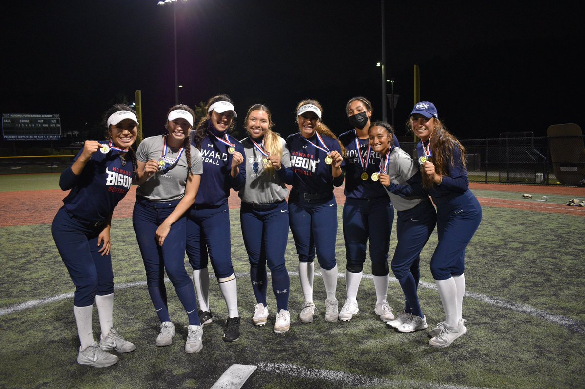 Introducing your All-Fall District Defensive Team! 

1st base: <a href="/XzarriaS/">Xzarria Simmons</a> 
2nd base: <a href="/lealani03/">Lealani</a> 
SS: <a href="/sidneyxfletcher/">Sid🦋</a> 
3rd base: Natalie 
C: <a href="/lyssaavasquezz/">lyss ♈️</a> 
OF: <a href="/_alysssaaaaaaa_/">A</a> <a href="/payyy_q/">P</a> @castruitanevaeh