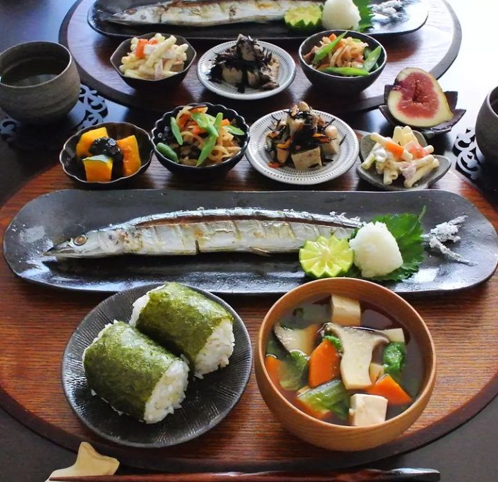 ss_rr_111's tweet photo. 妻が作ってくれた朝食を食べて、溜まりに溜まった、倒産品の案件のリサーチでもします。＃朝食 ＃倒産品 ＃Amazon ＃栄養のある朝食 ＃家族が一番 https://t.co/23d7knrBN4