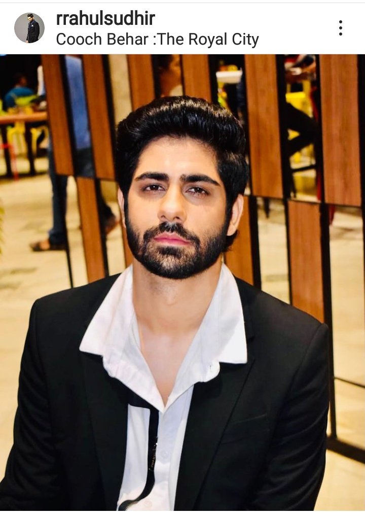 Anne_OT7Stan's tweet photo. 😚❤He's looking so Cute, Innocent, Dashing......❤😚

😘😘😘Subah Subah RraJaan ke Darshan😘😘😘

❤😌Tareef karu kya uski jisne tumhe banaya😌❤

#RrahulSudhir
#RraArmy
#RraContent https://t.co/FU5dfkUdRq