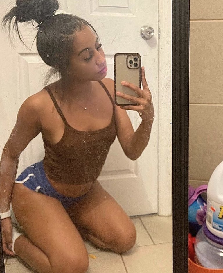 TheyluvDangie's tweet photo. 5$ nudes ,video,10$ fts https://t.co/R7iDHnUq3O