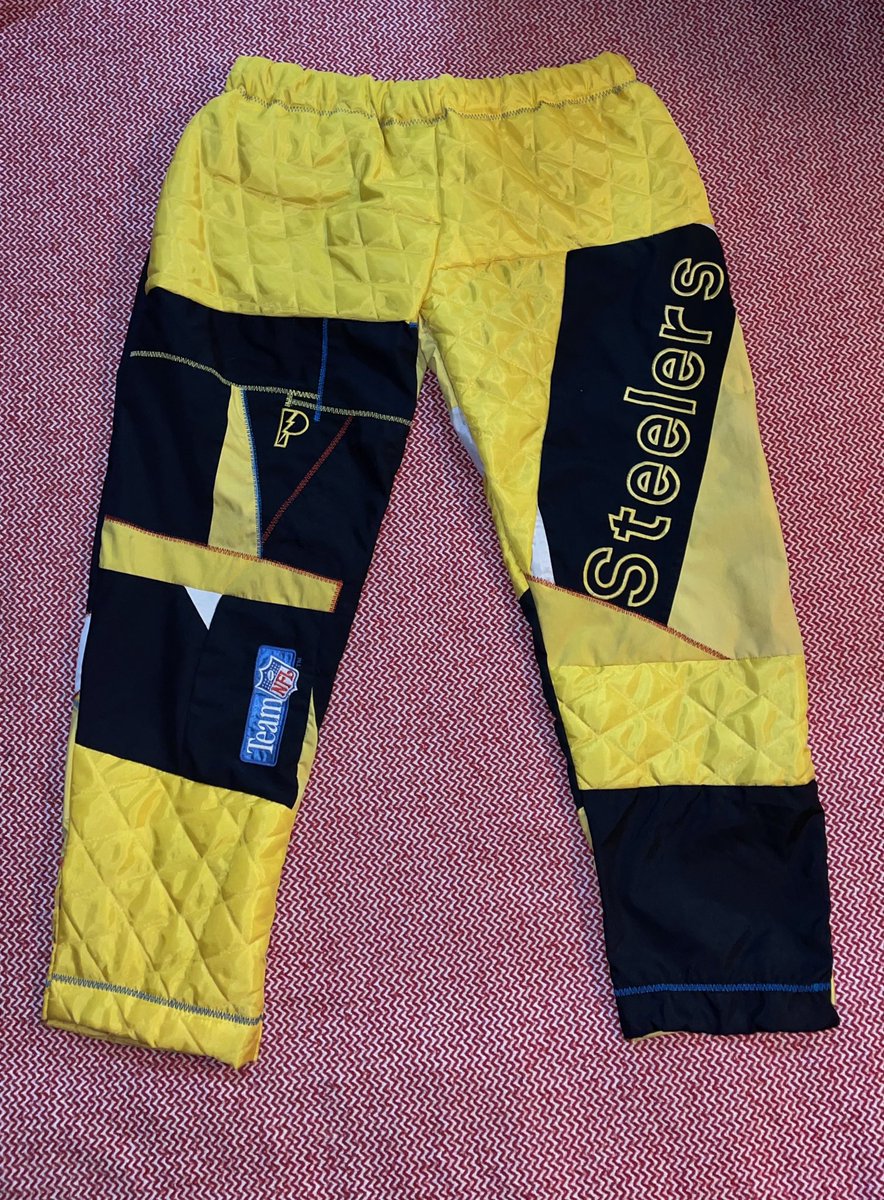 McFlyy__'s tweet photo. Flipped this Pro Player Steelers jacket into some pants 🧵

Mitz’N ☄️ https://t.co/d721MoYxq5