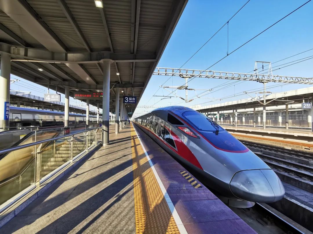 CRECofficial's tweet photo. On October 4, the Zhangjiajie-Jishou-Huaihua high-speed railway, constructed with the participation of CREC, officially entered the trial phase. The 246.9 km-long high-speed #railway is known as "the most beautiful high-speed railway in Western Hunan". https://t.co/d9Pcn6Qqo5