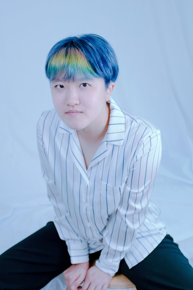 _HyoHyung_'s tweet photo. 간만에 프로필 촬영.
나를 찾는 분들 대부분이 5년 넘게 알고지내며 종종 의뢰 해 주시는 분들이라 옛날 이야기도 통하고 그래서 촬영 하게 되면 대화가 자연스럽게 잘 이어진다. 그게 좋다. https://t.co/HgQt8ebzR1