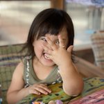 念願の「指輪」を手に入れて喜ぶ乙女な娘です。本当に手に入れたのは指輪だけ？