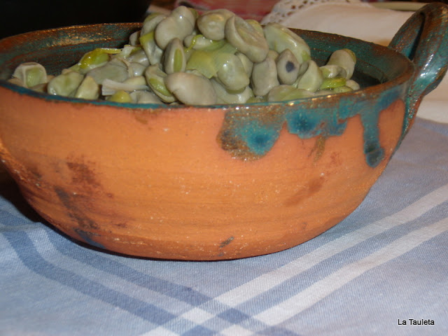 RT <a href="/latauleta/">👩🏼‍🍳La Tauleta 🇪🇸💔🖤</a> Habas Frescas Verdes tinyurl.com/y6skfj8p