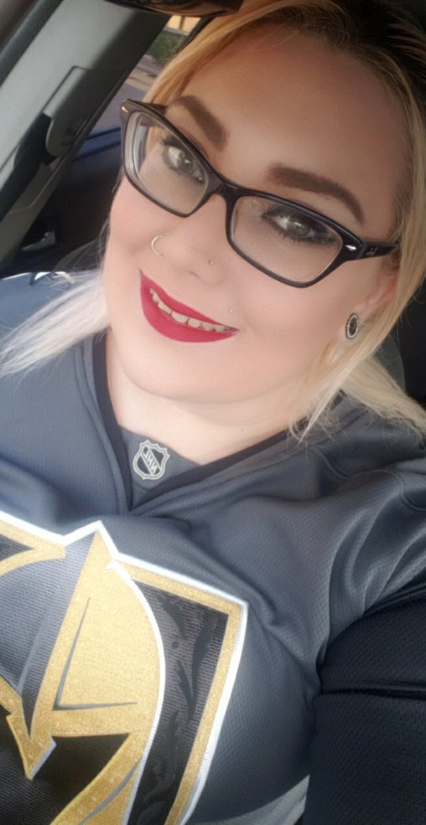 hotNHLchicks's tweet photo. The beautiful @lovejamiexoxo showing off her #VegasGoldenKnights pride https://t.co/yM9AtmiuQk