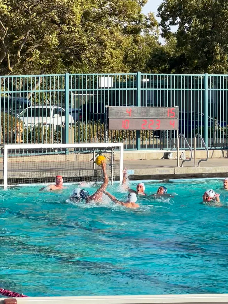 AthleticsNusd's tweet image. On a very windy afternoon Inderkum Water Polo faced Roseville 🤽🏽‍♂️🤽🏼‍♀️ &amp;amp; both boys/girls Win! #waytogotigers #boysgetfirstleaguewin #girlswin11-3 👏🏽👏🏽 @natomasusd @thenatomasbuzz @SacBee_JoeD @cameronsalerno1