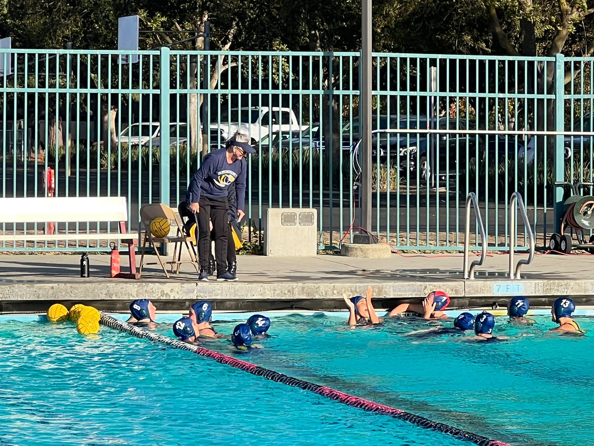 AthleticsNusd's tweet image. On a very windy afternoon Inderkum Water Polo faced Roseville 🤽🏽‍♂️🤽🏼‍♀️ &amp;amp; both boys/girls Win! #waytogotigers #boysgetfirstleaguewin #girlswin11-3 👏🏽👏🏽 @natomasusd @thenatomasbuzz @SacBee_JoeD @cameronsalerno1