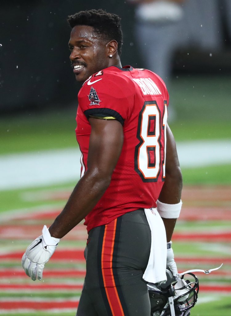 TeflonRiqueNS's tweet photo. They called him crazy https://t.co/DRQuf8nsI1