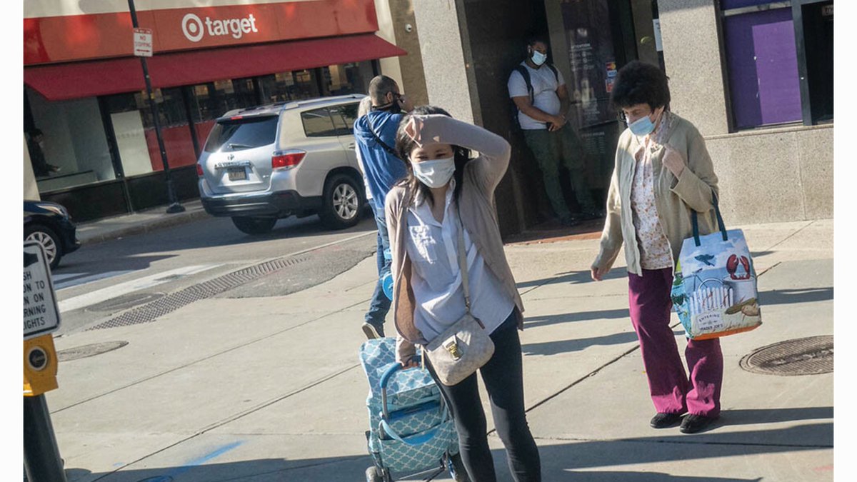 Waiting by Target in Central Sq. 🚌 From my series “In Transit.” garyduehr.com/people#/in-tra…