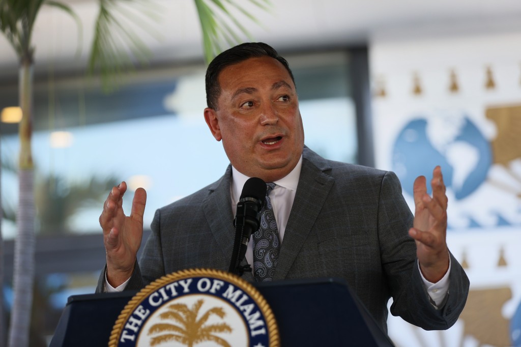nypost's tweet photo. Miami police chief Art Acevedo ousted amid clashes with City Hall https://t.co/8MAfUI3cQO https://t.co/Z8VdGnhVEE