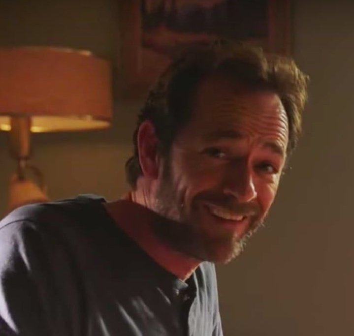 Happy birthday !
Parabéns para o nosso Fred Andrews 
Eterno Luke Perry    