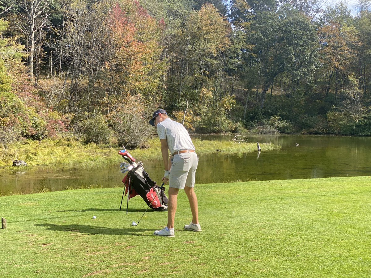 erhsgolf's tweet photo. Chase Clem taking aim in his final preparations for the State Golf Tournament tomorrow at Olde Mill GC.  Good luck!! ⛳️ https://t.co/JlxzdPulvi