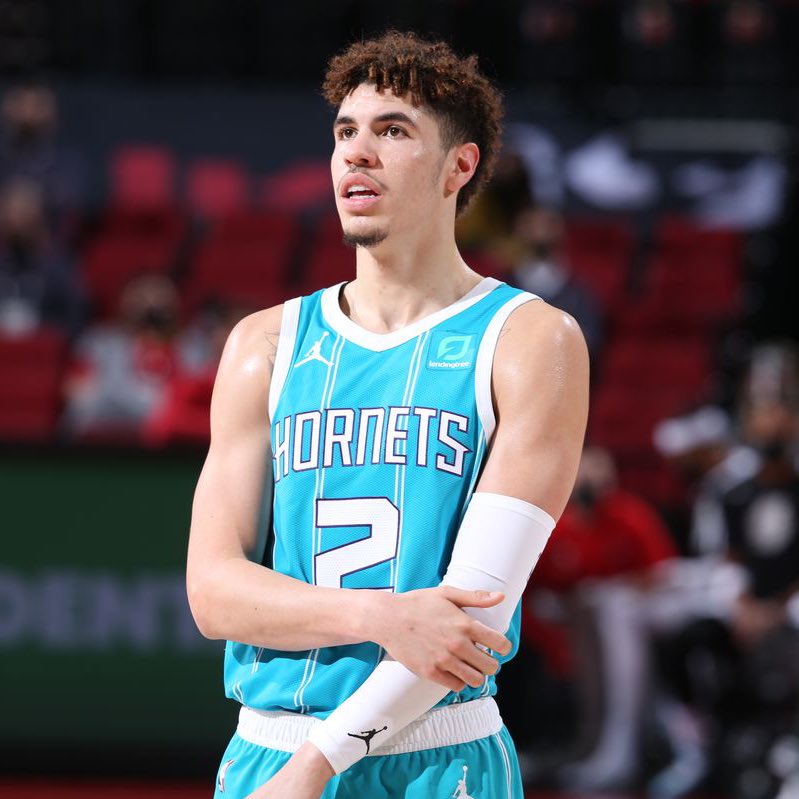 LaMelo Ball tonight:19 Points 9 Assists 8 Rebounds 50% FG Only 26 Minutes. 