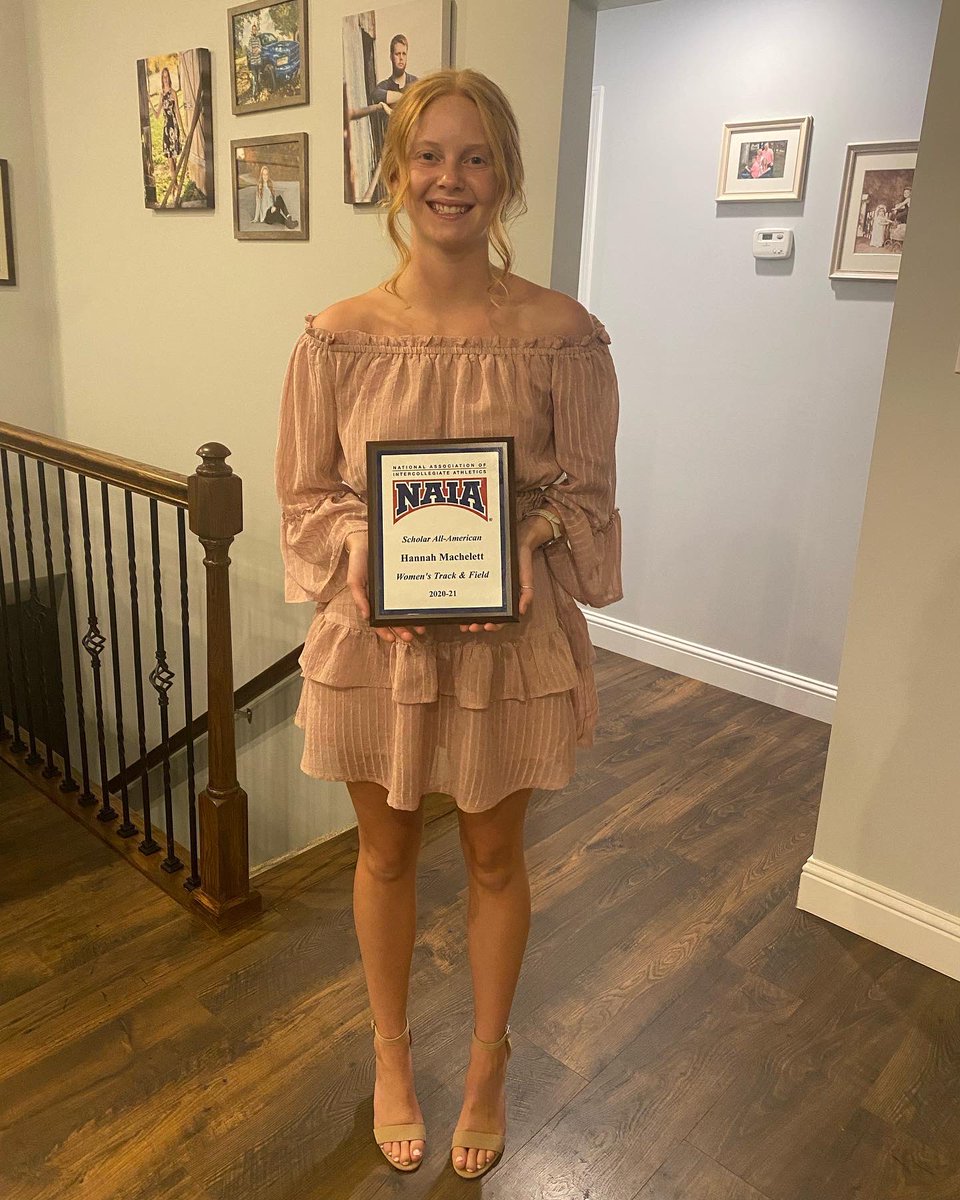 brendamachelett's tweet photo. So very proud of my girl!! 🤩🧠💙@HannahMachelett #scholarallamerican #shesprettyandsmart #proudmama #coachinthemaking #MBU https://t.co/Gp9Jqh8bXP