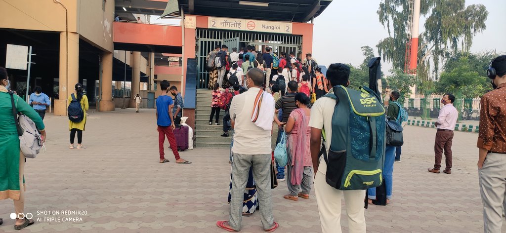 Ajay43130679's tweet photo. @OfficialDMRC This is Nangloi metro station. This metro station now operates from 7 am but it used to be operate from 5:30 am or 6 am. Mostly people reach their offices very late since it opens late. Today the situation got worst. Attached a pic and video of people getting angry. https://t.co/iEhaAWpYl6