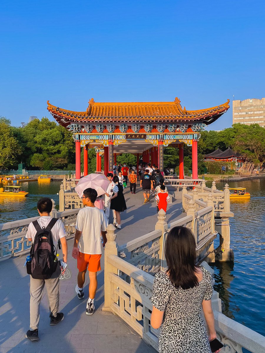 PESONGBLOG's tweet photo. Shall we go for a walk in Bayi Park together?

#ShotoniPhone #iPhone #Color #Photography #Picture #Camera #Apple #PHOTOBYPESONG  #PESONGBLOG #Blogsxh #ShotoniPhone12Pro #iPhone12Pro #nanchang #南昌 https://t.co/Pys3P0g35O