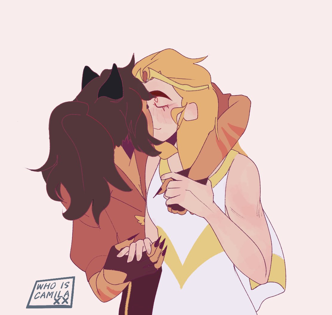 who_is_camila_'s tweet photo. siiiii pude dibujar despues de estos meses horrible ,,,,,@amadeaur viste si lo dibuje, re tarde, sisi

#catradora #adora #catra #amor https://t.co/vLreLu3mbk