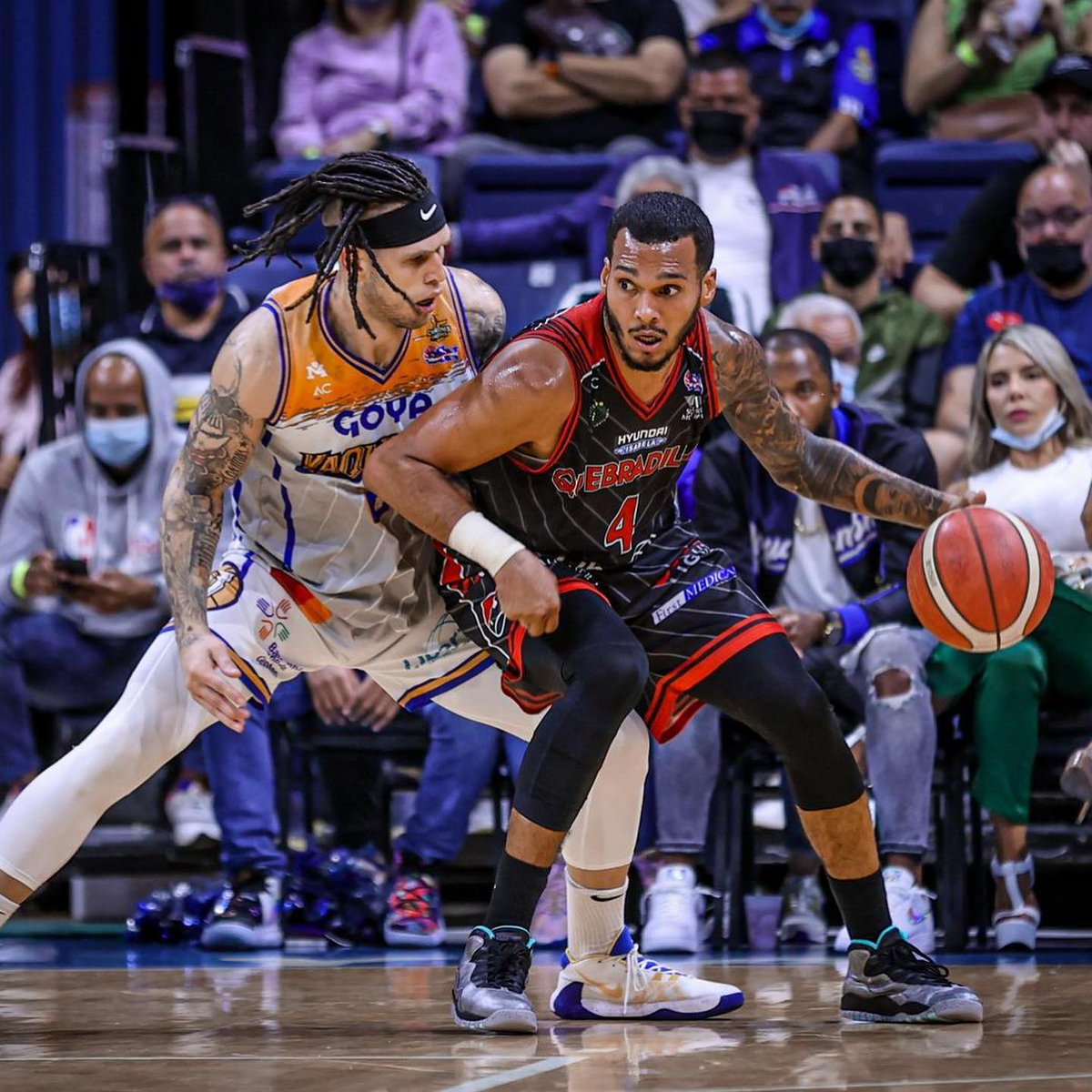 VaquerosBayamon's tweet photo. #NaciónVaquera  GANAMOS EL 1º ... Y FALTAN 11 PARA EL B2B

Los #MáximosCampeonesBSN @VaquerosBayamon abren con VICTORIA los Cuartos de Final 93-82 sobre los Piratas de Quebradillas

Mojica 28
Santiago 13
Doolitle 12
Uter 10
Romero 10

#VaqueroParate #QueremosEl16 https://t.co/5HX7Ml2UZF