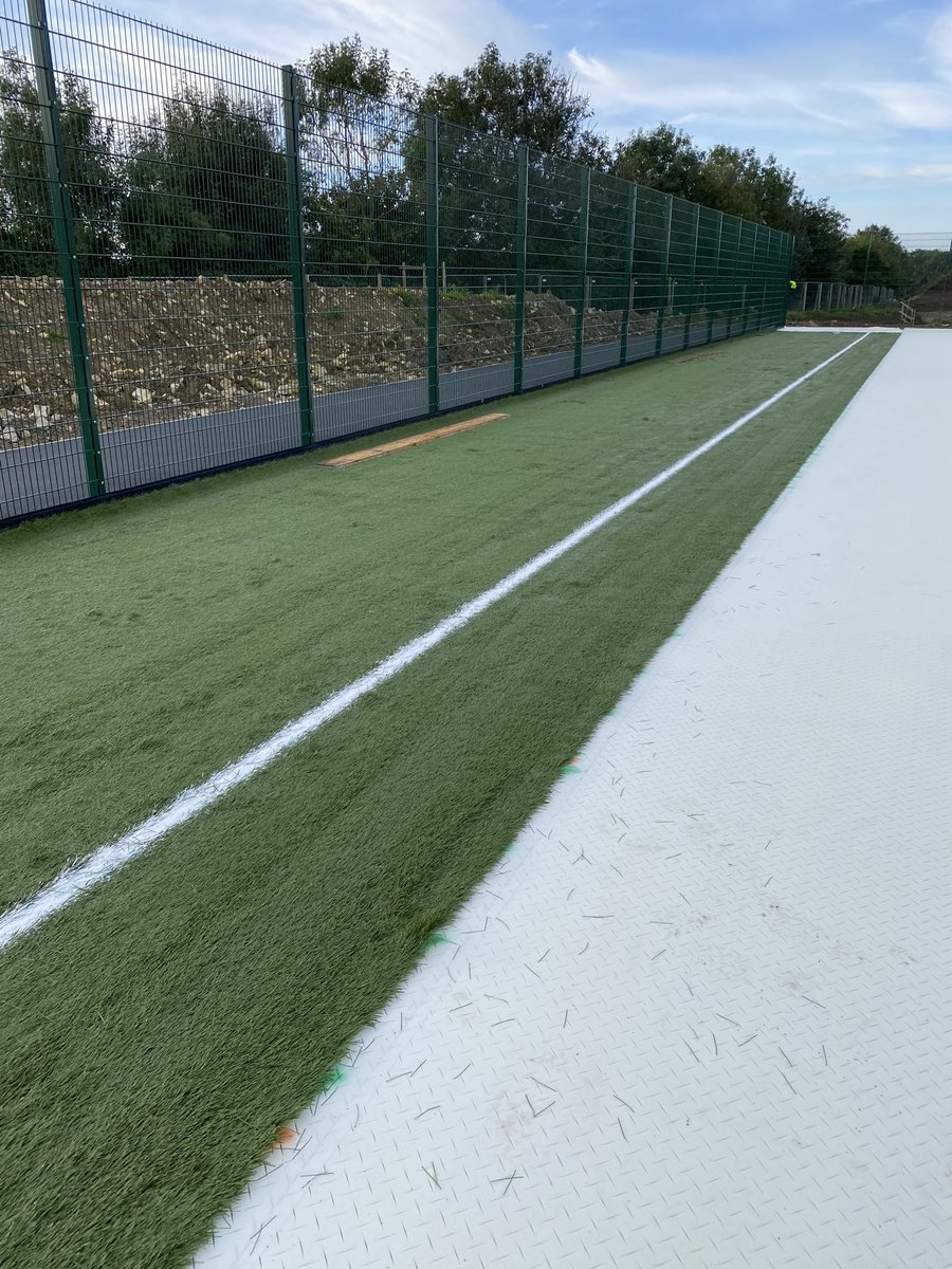 SindallHigh's tweet photo. Shockpad and 3G surface going down!! Not long now ⁦@WhitmoreHigh⁩ ⁦@AECOM⁩ ⁦@AreWhs⁩ ⁦@VOGCouncil⁩ ⁦@morgansindallc⁩ https://t.co/Fek9L7ufBg