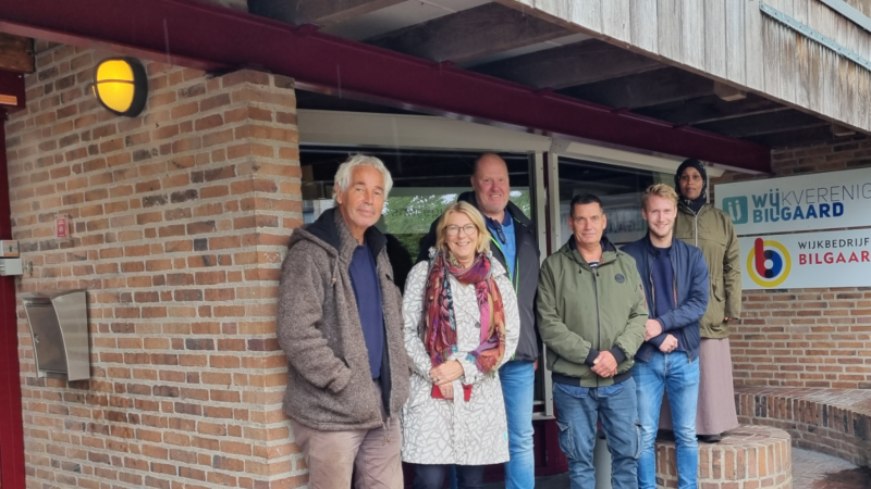 KeimpP's tweet photo. Dirk Visser (PvdA Leeuwarden) lyrisch over Wijkbedrijf Bilgaard

Onlangs waren wij (PvdA Leeuwarden) op werkbezoek bij het #Wijkbedrijf #Bilgaard. We werden bijgepraat door spin in het web Dick Bootsma...

https://t.co/M6DgrvLM0R 

(Foto: PvdA Leeuwarden) https://t.co/MZaGUWWMfW