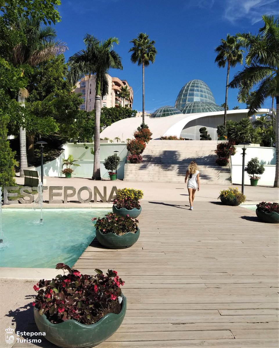 EsteponaTurAyto's tweet photo. ¿Sin planes para hoy?...#Estepona te espera 💚 No plans for today?...#Estepona awaits you! 🌷
#DíaDelPilar #Pilarday #FiestaNacional #bankholiday #JardíndelaCostadelSol #TheGardenOfTheCostaDelSol #MuseoAlAireLibre #outsidemuseum #murales #murals #orquidario #orchidhouse https://t.co/7Nn4i2bZLA