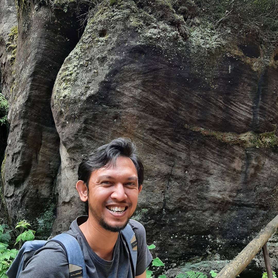 GeolPaleo's tweet photo. On the 35th @sedimentology Meeting in Prague held from 21-25 June 2021 (@IASPrague2021), our PhD student was awarded for an outstanding poster in the student category. Congratulations!!!
#sedimentology #rockmagnetism #BohemianMassif #Ediacaran #Cambrian #Avalonian #Cadomian https://t.co/FeMpPozVrt
