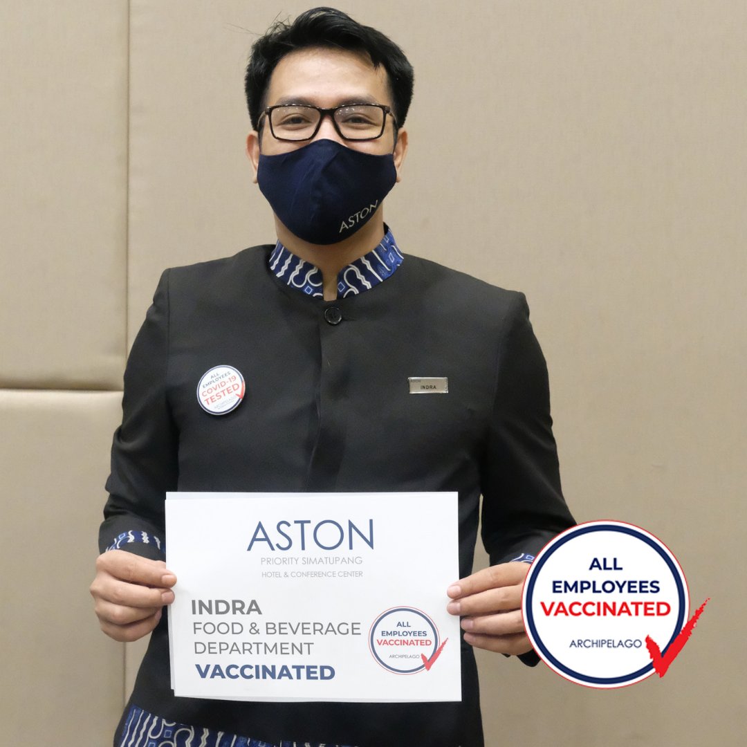 AstonSimatupang's tweet photo. All ASTON Priority Simatupang Hotel and Converence Center employees are now vaccinated!

#Vaccinated #FightCovid-19 #SafeTravels #Archipelago #ASTONSimatupang #trustedhotel https://t.co/7Kf7UM5f8r