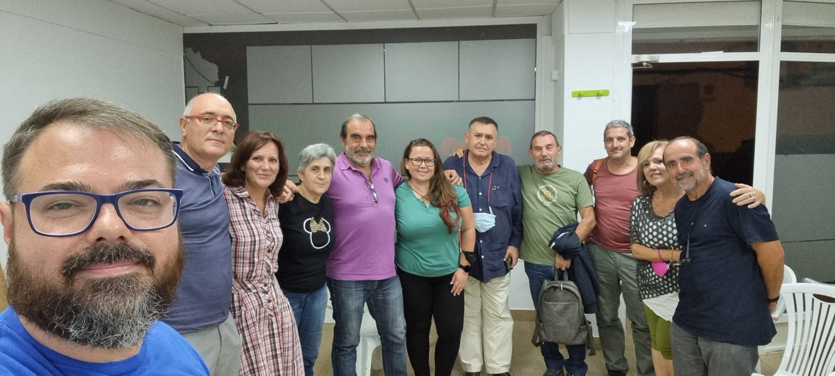 Los compas de IU-V Puente Tocinos celebraron anoche una reunión para preparar actuaciones en los próximos meses.

Nuestro Coordinador <a href="/JohnDBabyack/">John D. Babyack 🔻</a> y la responsable de Organización  <a href="/liliana_mellado/">Liliana MM 🔻</a> hicieron un repaso del trabajo llevado a cabo y retos para el futuro inmediato.