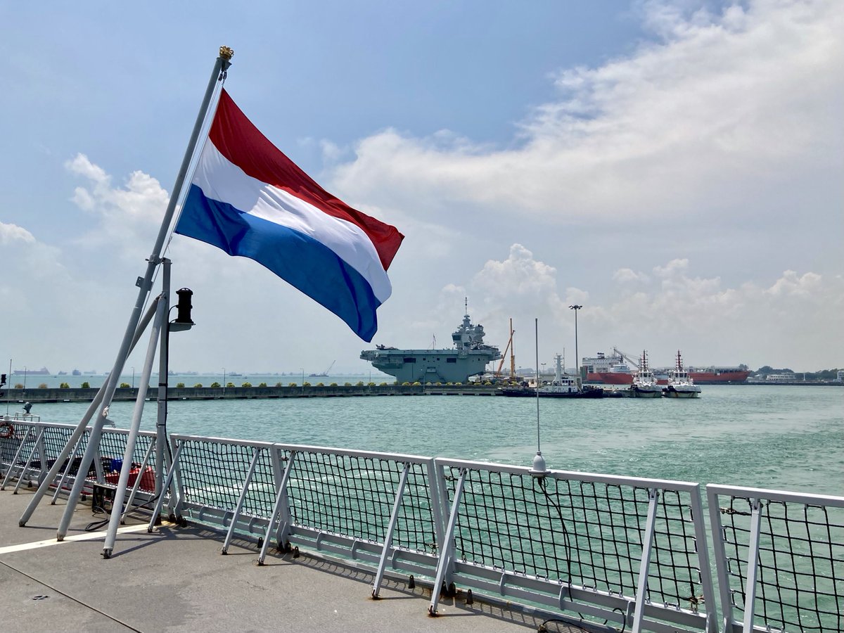 HNLMS_Evertsen's tweet photo. Thank you Singapore 🇸🇬

Unfortunately we couldn’t go ashore due to the current restrictions. But we’ve had a good time alongside @HMSQNLZ with a nice SG dinner as well thanks to @NLinSingapore

#CSG21 #Singapore https://t.co/SbqxTiSzZ7