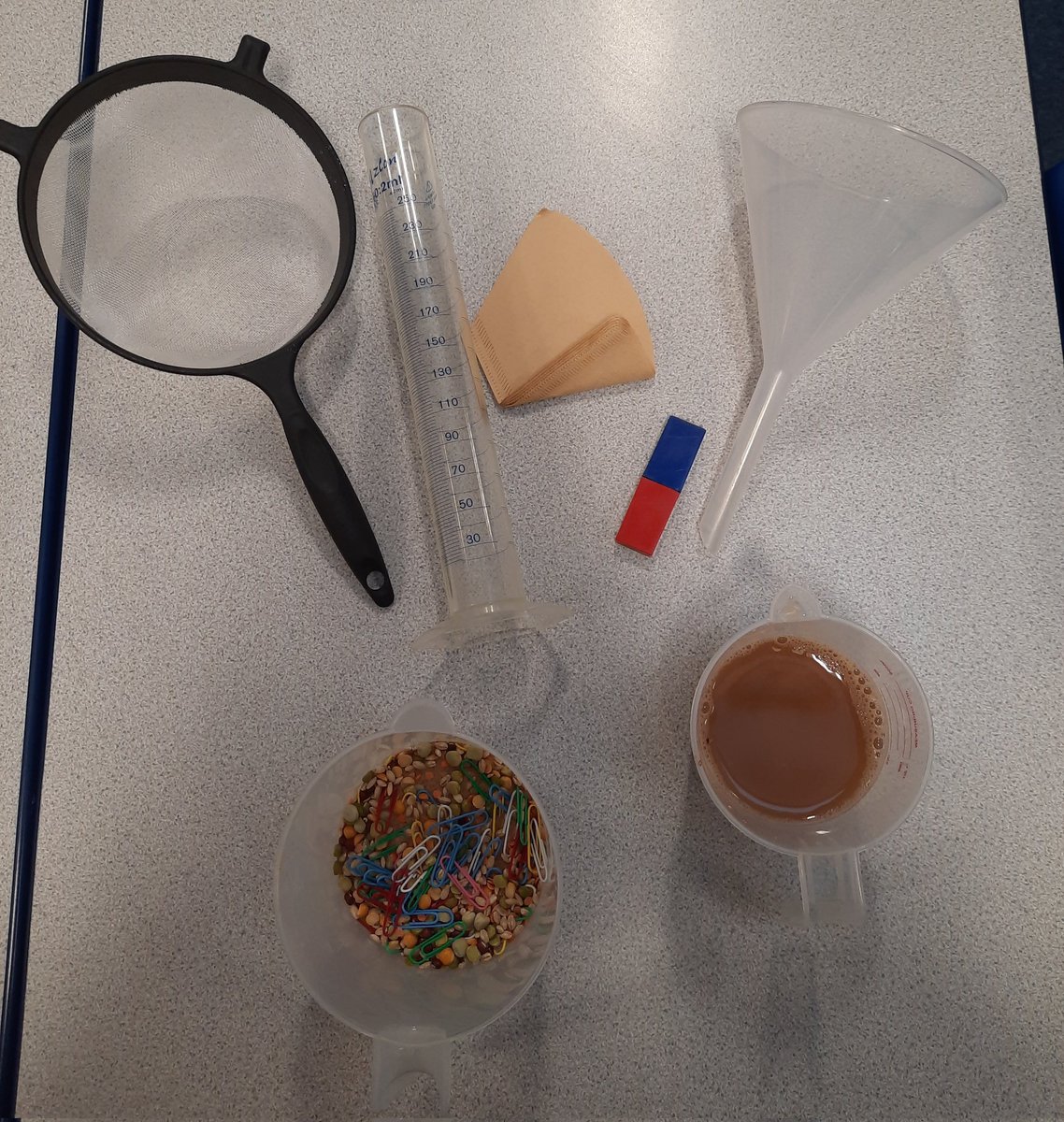 OSJ_MrsSmith's tweet photo. How will @OSJ_Y5C separate these mixtures this morning? 🧑🏽‍🔬 https://t.co/eyfFX8D0Mr
