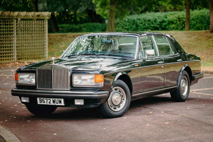 andypoulton's tweet photo. Mind you, if ole @Only9built is looking for something more #Wafty then he could always take a punt on this Roller, it's a 1986 Silver Spirit and is being sold with no reserve https://t.co/Jxi2Jhe5Kw