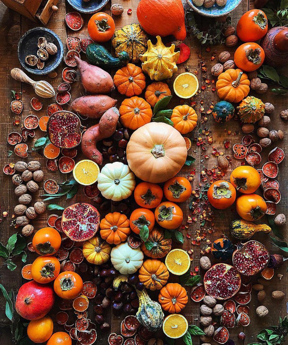 We enjoy Fall both for its warm colors, and for the products the Earth gives us. 🍂
Our Chef knows too well how to spoil you with the finest seasonal ingredients: you just have to taste all of them at dei Lorena Restaurant! 🌰 🍠