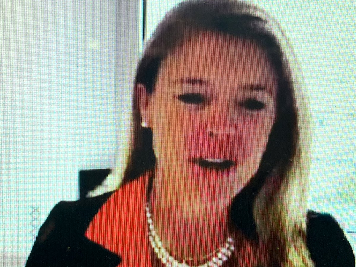 sinieskola's tweet photo. @NathalieMoll @efpia calls for a #moonshot mindset to be able to tackle the numerous #UnmetMedicalNeed of #rare and #paediatric diseases/needs #QuestionsInspireSolutions https://t.co/ersCmtFjlB