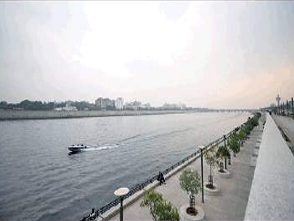VijjithVarma's tweet photo. Mr.@KTRTRS MA&UD Minister plz have a look at the below pictures of #Sabarmathi river in Gujarat…
#SaveMusi #MusiRiver https://t.co/WSqjLRDUI7