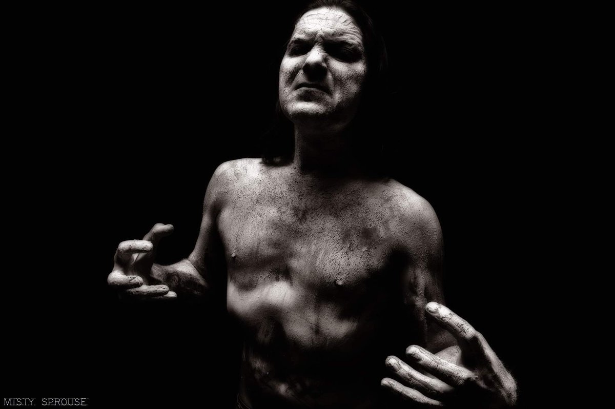 mistypics's tweet photo. Another portrait of musician @TombThrone https://t.co/HJgeTo1CRy