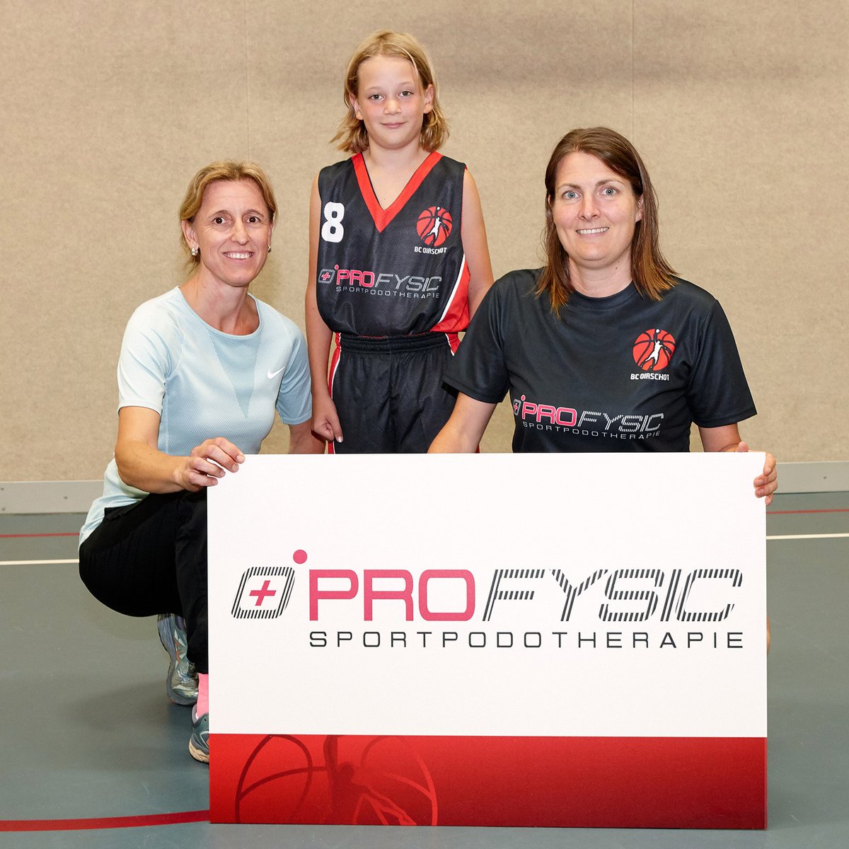 Profysic's tweet image. Jongeren die sporten én goed begeleid worden vinden wij erg belangrijk.  Wij vinden het dan ook erg leuk dat wij het U12-team van @basketbalcluboirschot mogen sponsoren het komend seizoen.
#profysic #sponsoring #blessurevrijsporten #basketbal #jouwsportjouwzool #sportpodotherapie