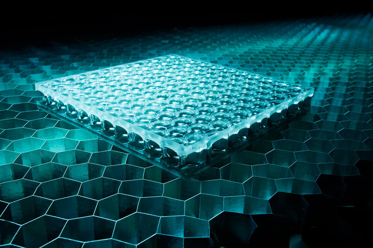 mykon_design's tweet photo. By placing our #aluminiumhoneycomb, which is available in a range of cell sizes & thicknesses, between vast selections of facing materials, we offer the ideal bespoke #compositepanel to suit any project or application. https://t.co/I9E5tR4ln3 #architecture #interiordesign https://t.co/JjlUEKV1aW