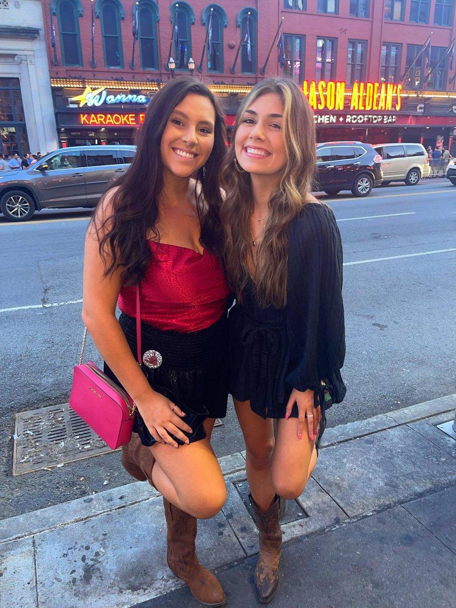 rileeeblakeee's tweet photo. until next time nashville 🤠 https://t.co/D1r0evBioX