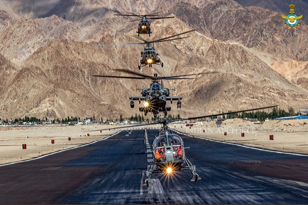 BahadurManmohan's tweet photo. Get me a  better shot than this!! 

And I mean not just the helicopters but also those majestic mountains of #Ladakh . 

Grew up in their shadows. 

#LadakhStandoff https://t.co/CgJCcNQ3JX