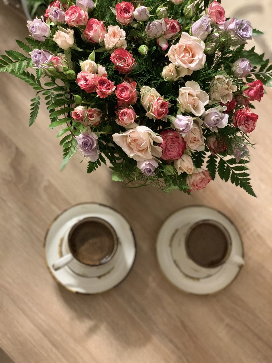 MG_m100's tweet photo. " أجمل ماقيل في #قهوة آنها سيدة #الصباح ، رفيقة المزٓاج ☕

#سماالنسيان https://t.co/Y2HM6OBvlb