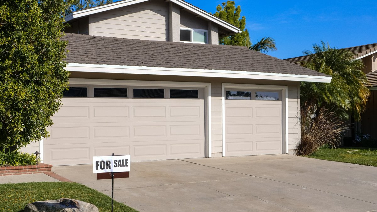 YourFinanceAdvi's tweet photo. Spring selling season is now in top gear, and we are finally starting to see listings rising across the country.

To know more, call 1300 YFA BROKER (932 276) or visit https://t.co/VoXJUBlPR4

#financeandeconomy #purchasing #conveyancing  #vacationhomes #data #housing #lockdown https://t.co/5TbikptU4w