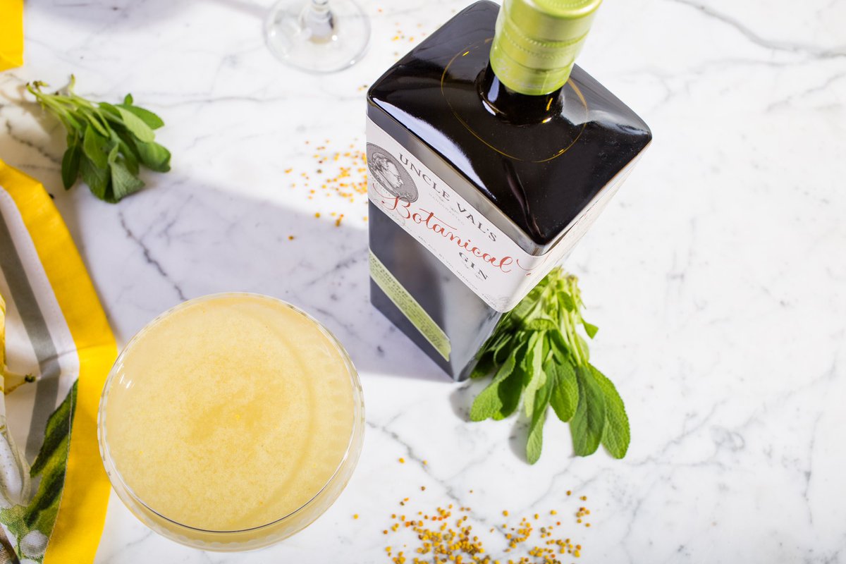 untappedmediaco's tweet photo. #productphotographer #medfordoregon #cocktailphotographer https://t.co/GiIusvsYQP