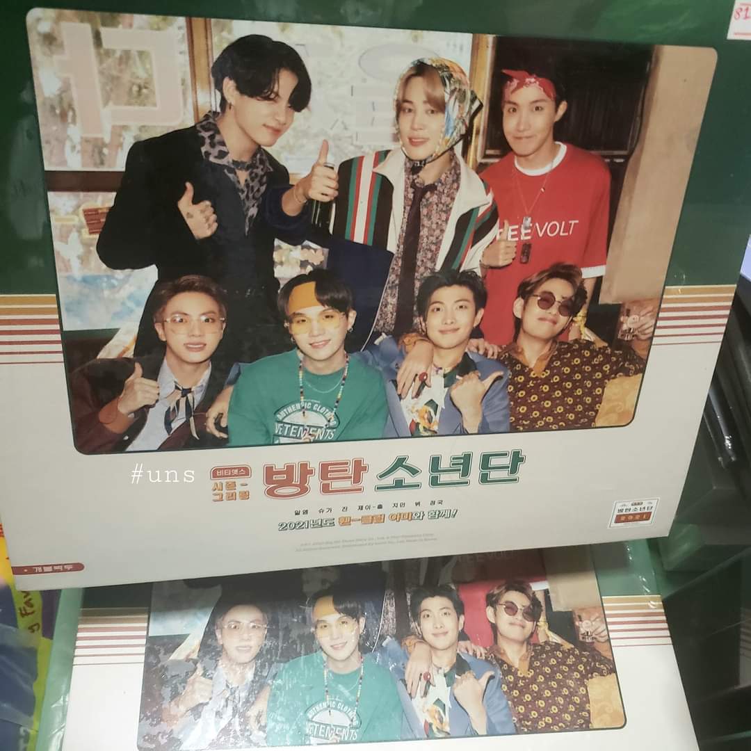 unicornstar2015's tweet photo. Season Greeting 🍀
#Instock #NewSealed 
📍Online only 
BTS 2021 : 81000 Ks, BTS 2020: 85000 Ks, NCT 127 : 59000 Ks
#unicornstar https://t.co/d4b3KatI28