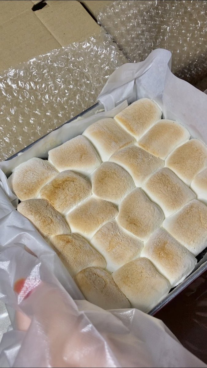 fromkayangan's tweet photo. setiap kali keluar notifi shopee buyer rate ni nervous gila tau 🥵 nak nak pulak customer ni cakap camtu 😭🥲 https://t.co/fD48hqitXy