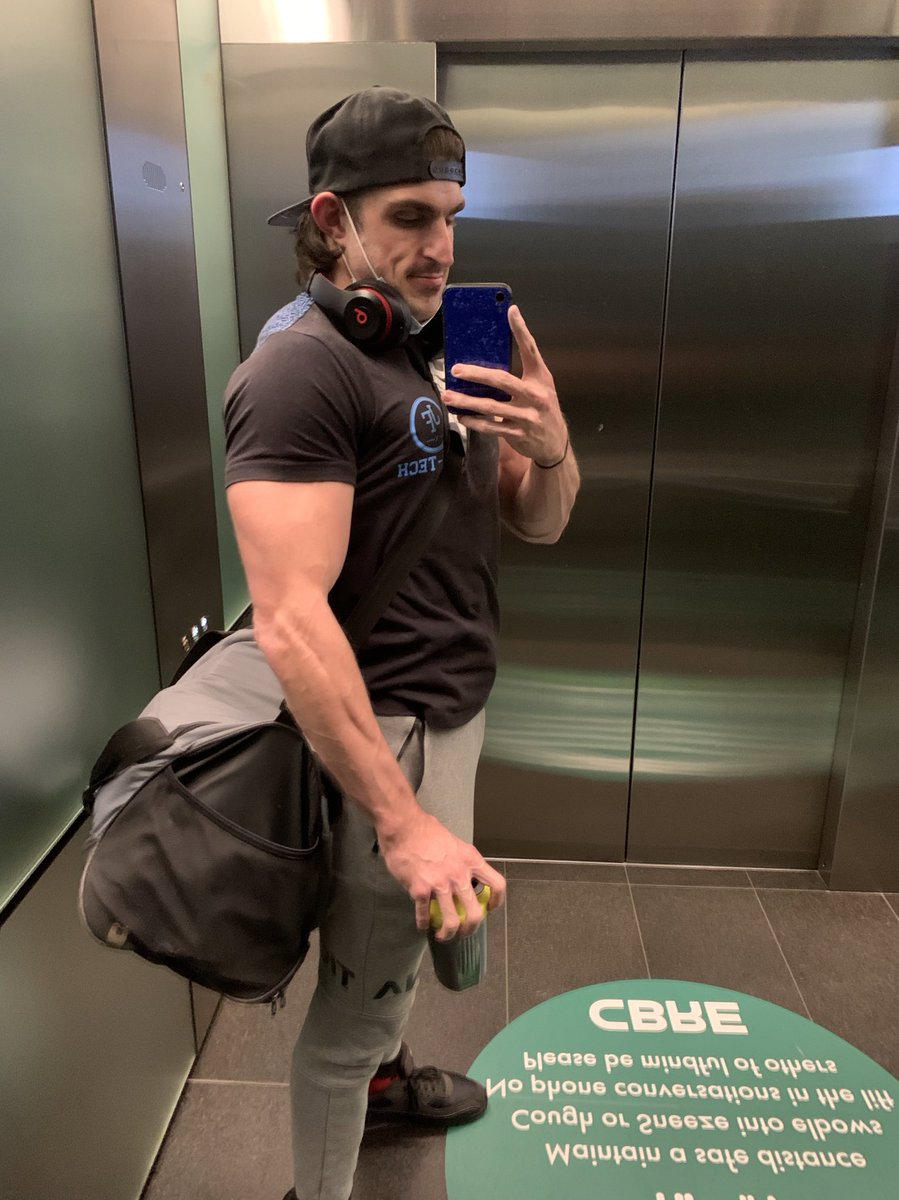 timthebeastpl's tweet photo. GYM TIME!!!!😤😤😤😤💪🏻💪🏻💪🏻💪🏻
#powerlifting #powerlifter #powerbuilding #powerbuilder #JFITPH #BarGrip #SBD #MuscleNation #MNATION https://t.co/uCuYtON1lv