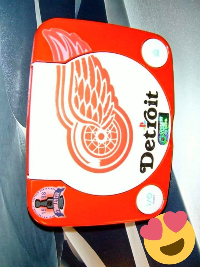 boss120gb's tweet photo. @ColonelFalcon @gamebols @DANIELakaDEE @Gamer_Dan5 @EllipseEnt @GDHCAMERO @retrokatg @The_Top_Loader @RetroBlastUS @GeekMid @128_Commodore Speaking of #PlayStation1 #PlayStationMini😍👀👏👏👏 #Ps1 One of a kind 🌎 #Only1 https://t.co/8B3yAOlXtn