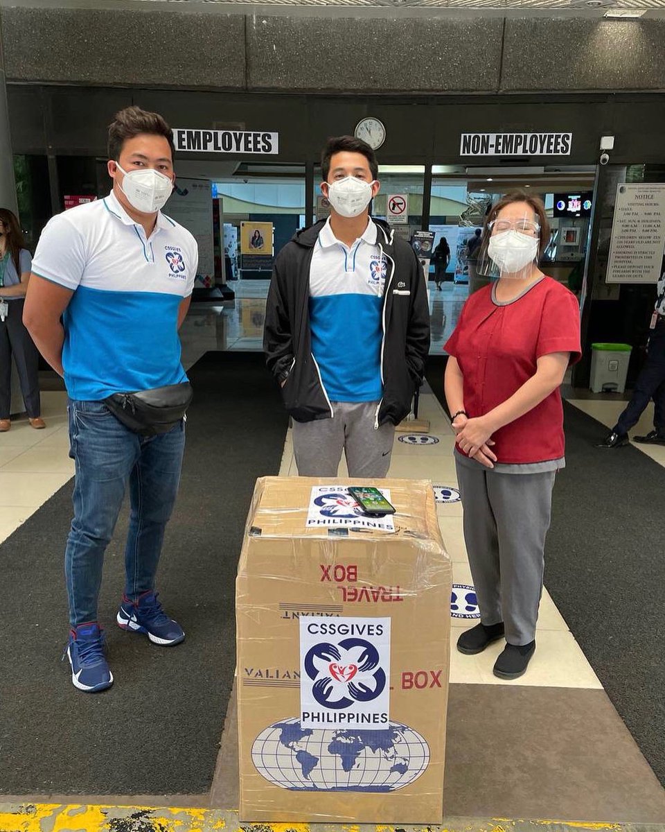 css_ph's tweet photo. Project HCW Relief Day 23 - hot meals delivered to our Covid front line heroes at the National Kidney and Transplant Institute @NKTIgovph
#Care #Share #Serve #Give #Bayanihan #HCWRelief https://t.co/F3Tlv3idoH
