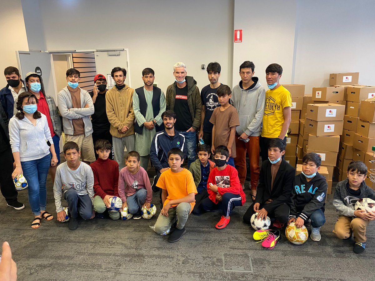 Craig_Foster's tweet photo. My pleasure to meet some of our beautiful, newly arrived Afghan families in Syd today.

How we all got here is immaterial, we’re all equal, have a right to safety, freedom from persecution, to dream.

Let’s resettle more.

20,000, to be exact.

#ActionForAfghanistan

Welcome all. https://t.co/yf5uq1BId0